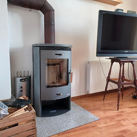 Ehemalige Bibliothek Apartment Fuer 2 Mit Kueche Kamin Netflix Parken Und Hofladen Steinhofel Eksteriør bilde