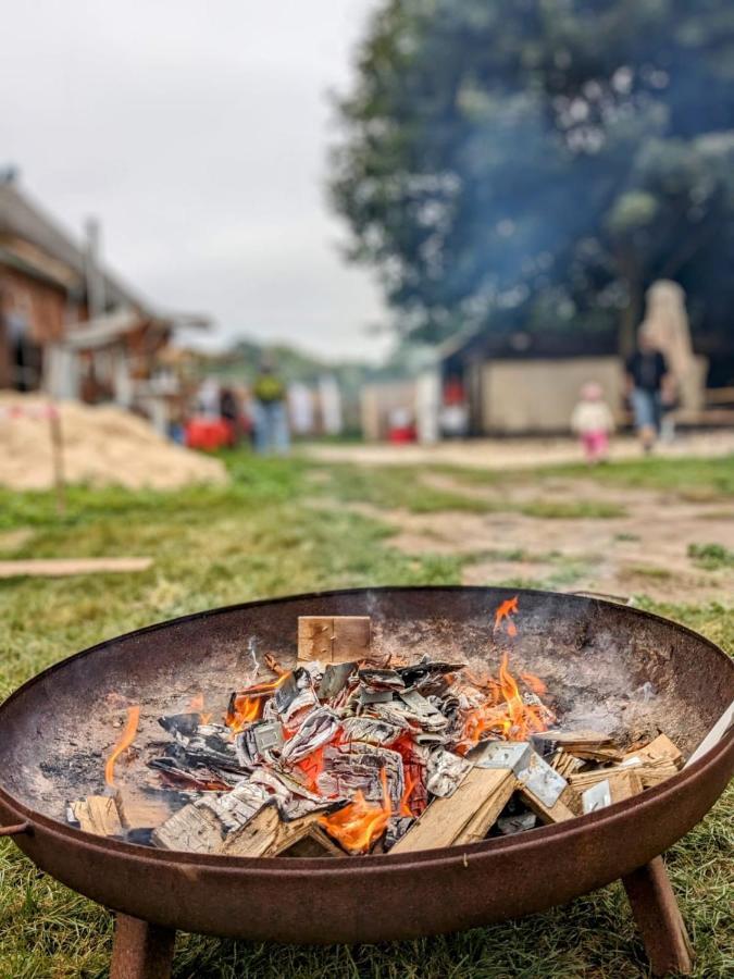 Ehemalige Bibliothek Apartment Fuer 2 Mit Kueche Kamin Netflix Parken Und Hofladen Steinhofel Eksteriør bilde