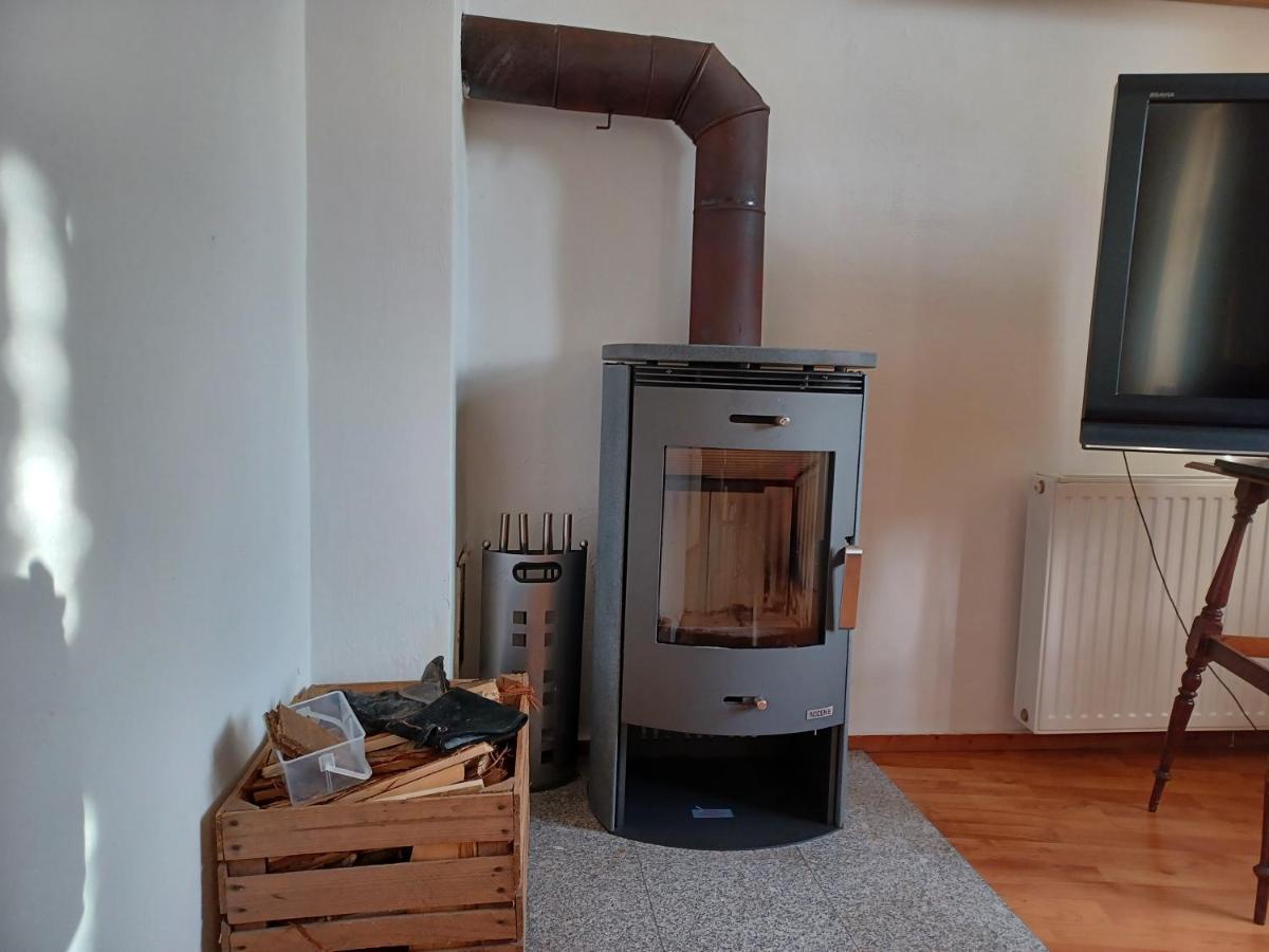 Ehemalige Bibliothek Apartment Fuer 2 Mit Kueche Kamin Netflix Parken Und Hofladen Steinhofel Eksteriør bilde
