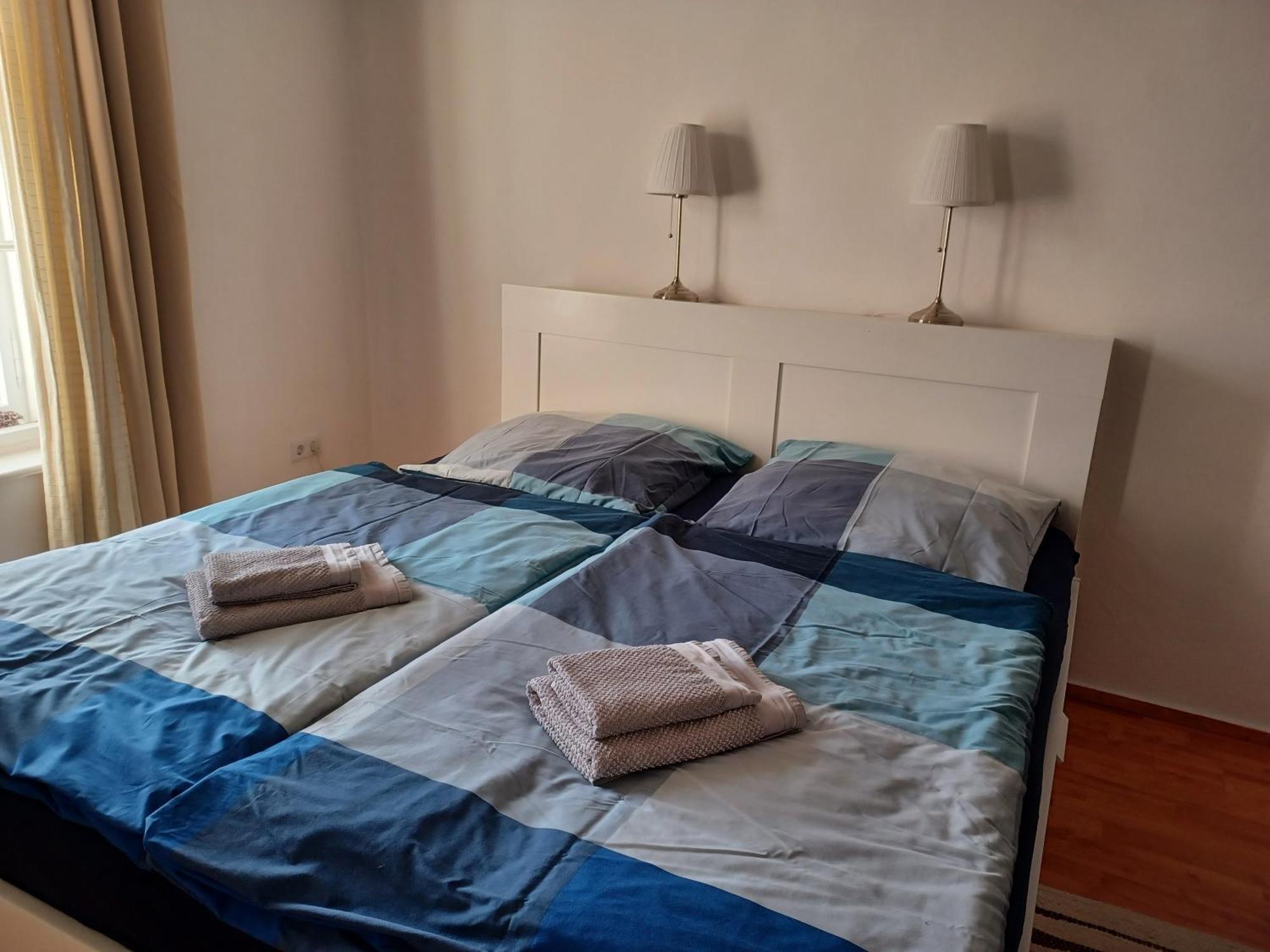 Ehemalige Bibliothek Apartment Fuer 2 Mit Kueche Kamin Netflix Parken Und Hofladen Steinhofel Eksteriør bilde
